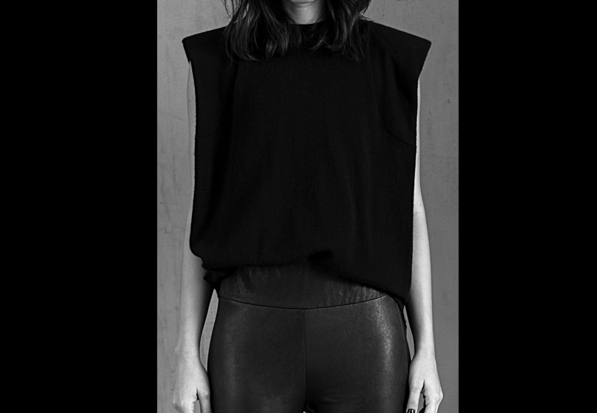 HAIKI muscle t-shirt, muscle tank top, sleeveless top with shoulder pads in black Loro Piana cashmere.